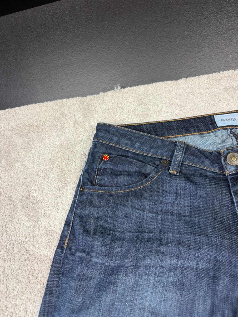Hudson Jeans Women’s Size 29  Bacara Straight Flood Cuff Excellent - Picture 5 of 10
